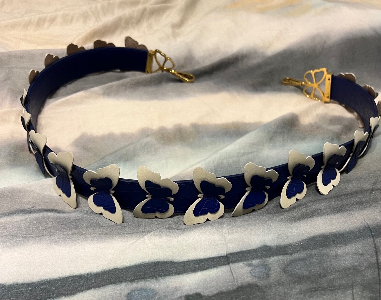 Elizabeth Sutton Collection Butterfly Design Handbag with Matching Strap (NWOT) 