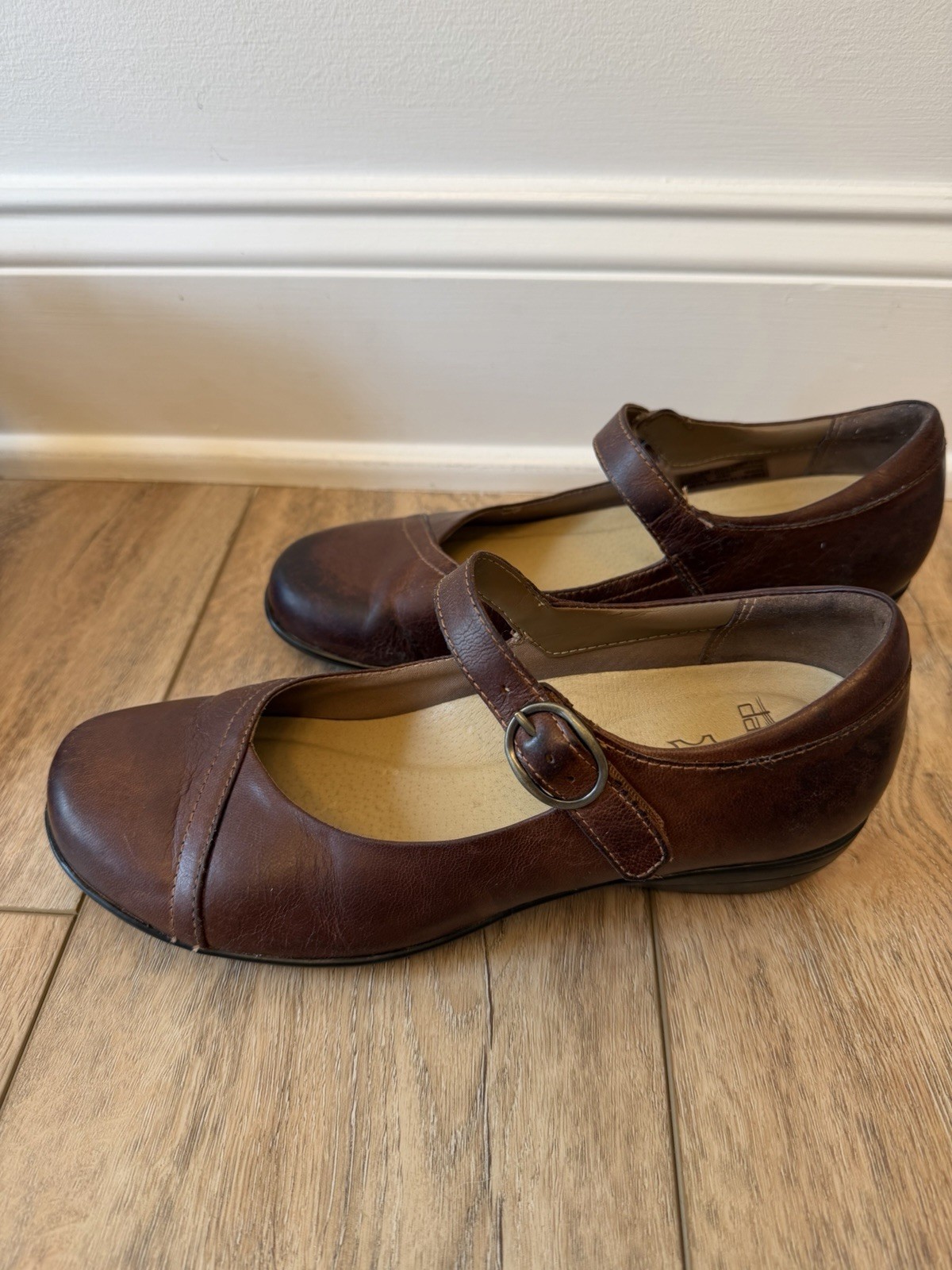DANSKO Women’s Brown Leather Marah Mary Jane Clogs Size 38. Cleaned And Polish