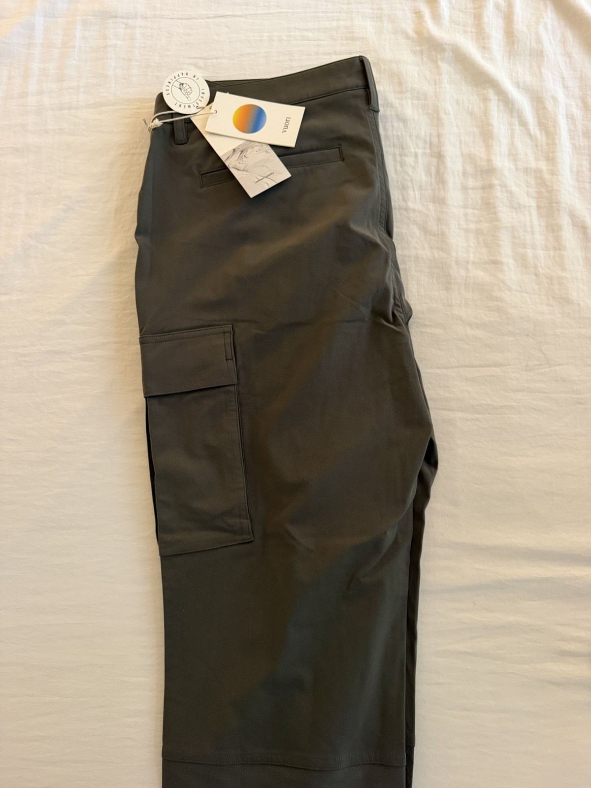 Vuori Meta Cargo Pants Men’s Tailored Tapered Dark Oregano 34 Waist