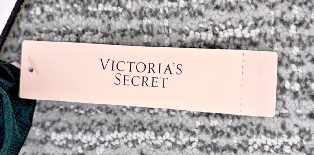 Victoria’s Secret Very Sexy NWT Medium Green Spellout Shine Strap Thong Panty