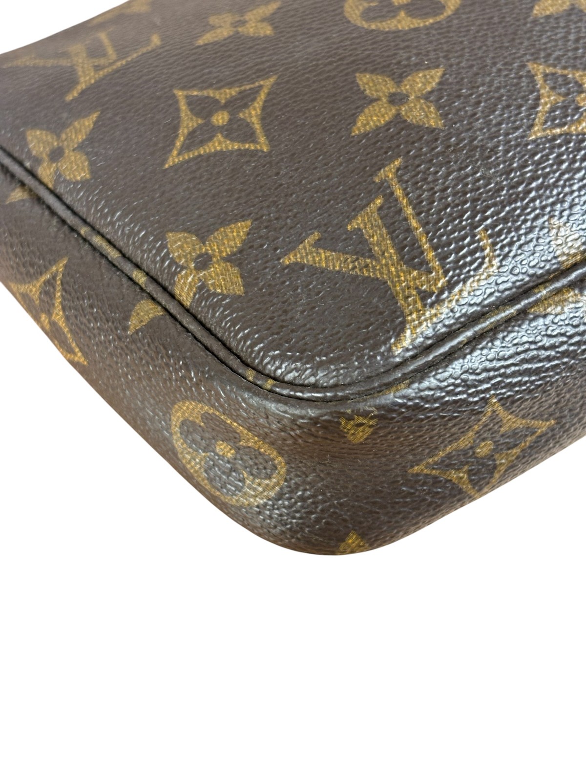 Size OS – Louis Vuitton Monogram Pochette / Pre-Owned