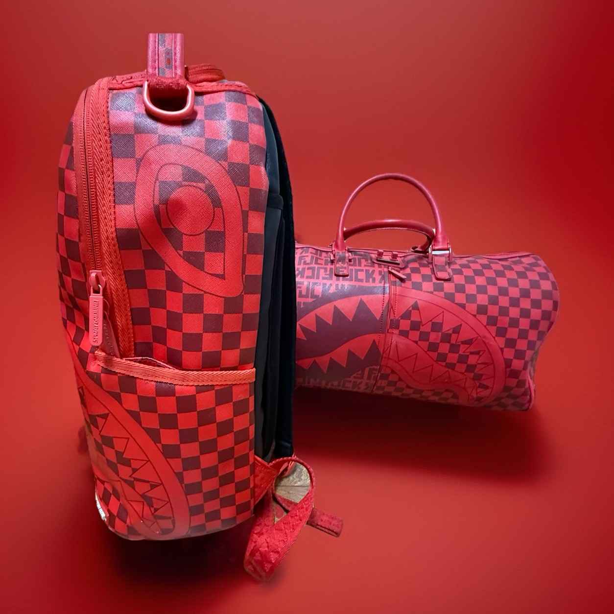 RARE SPRAYGROUND DUFFEL & BACKPACK SET VINI VIDI VICI RED SHARK – SOLDOUT 4EVER