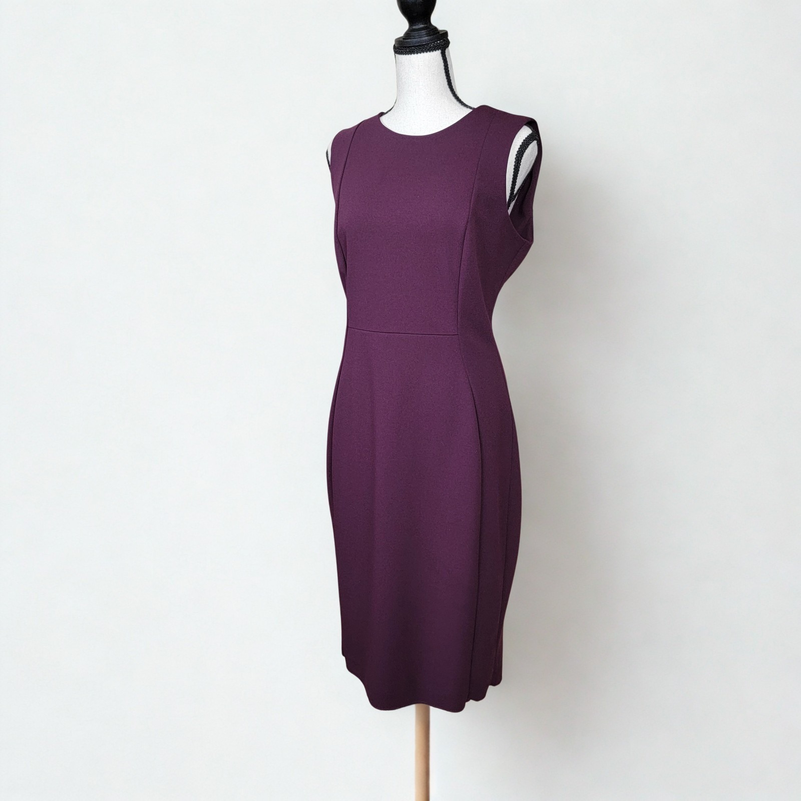 Calvin Klein Purple Sheath Dress Size 8 Sleeveless Knee Stretch Zip Back Bodycon