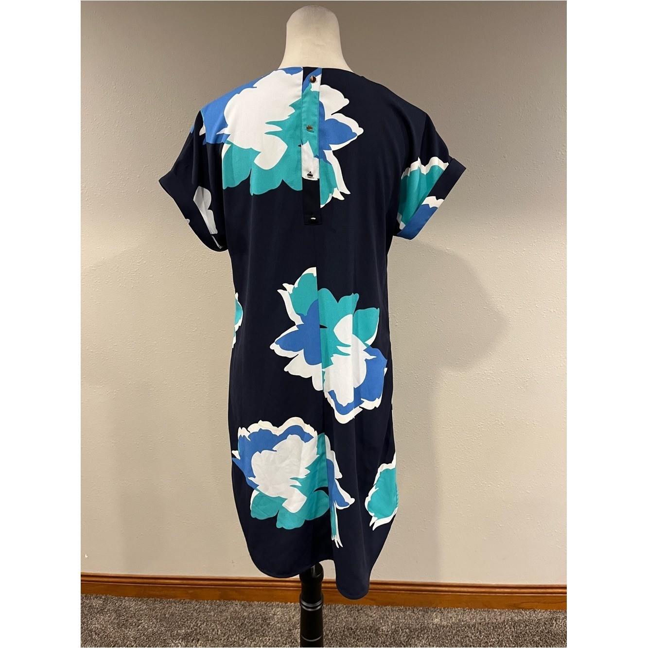 A New Day V-Neck short sleeves Navy Floral Shift casual Dress size small