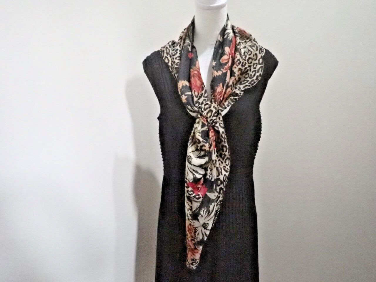 Vintage 42″ x 42″ Scarf