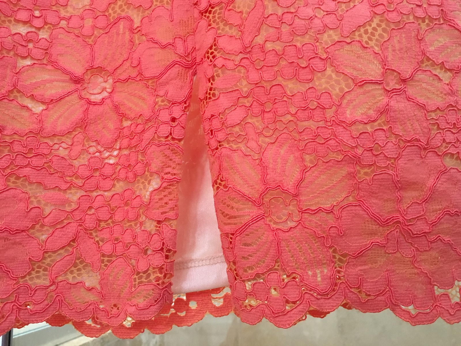 Beautiful One Shoulder, Lace dress, 4,Laundry Shelli Segal, Wrn 5hrs, NWT.