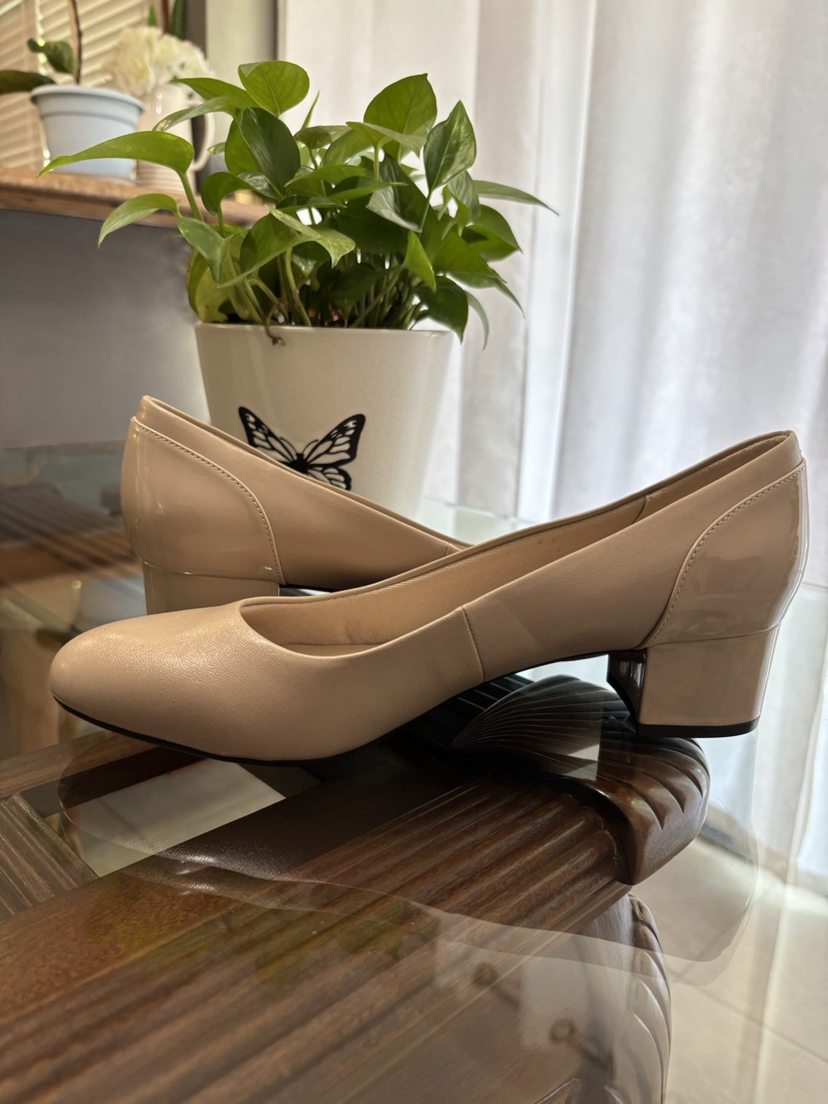 LifeStride Beige Solid Pumps Round Toe Slip On Comfort Logo Womens UK 8 EU 40