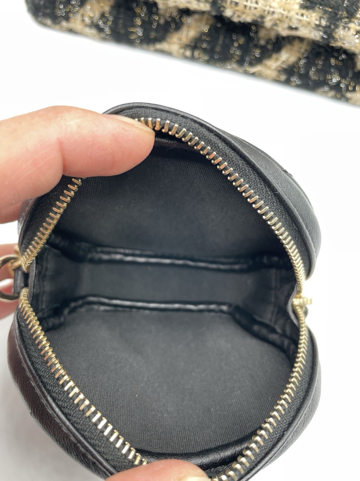 Rare Chanel 19 wallet on chain limited edition in beige and black Tweed
