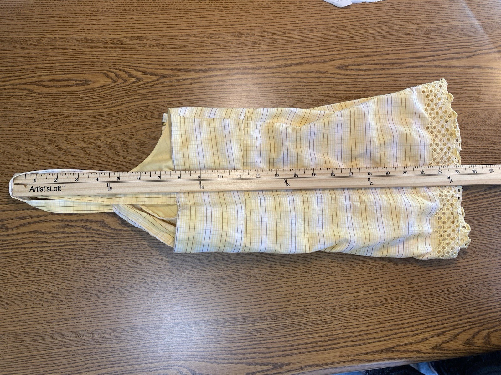 Ann Taylor LOFT Plaid Eyelet Tank Top Size 10 Butter Yellow Spring Festival Y2K