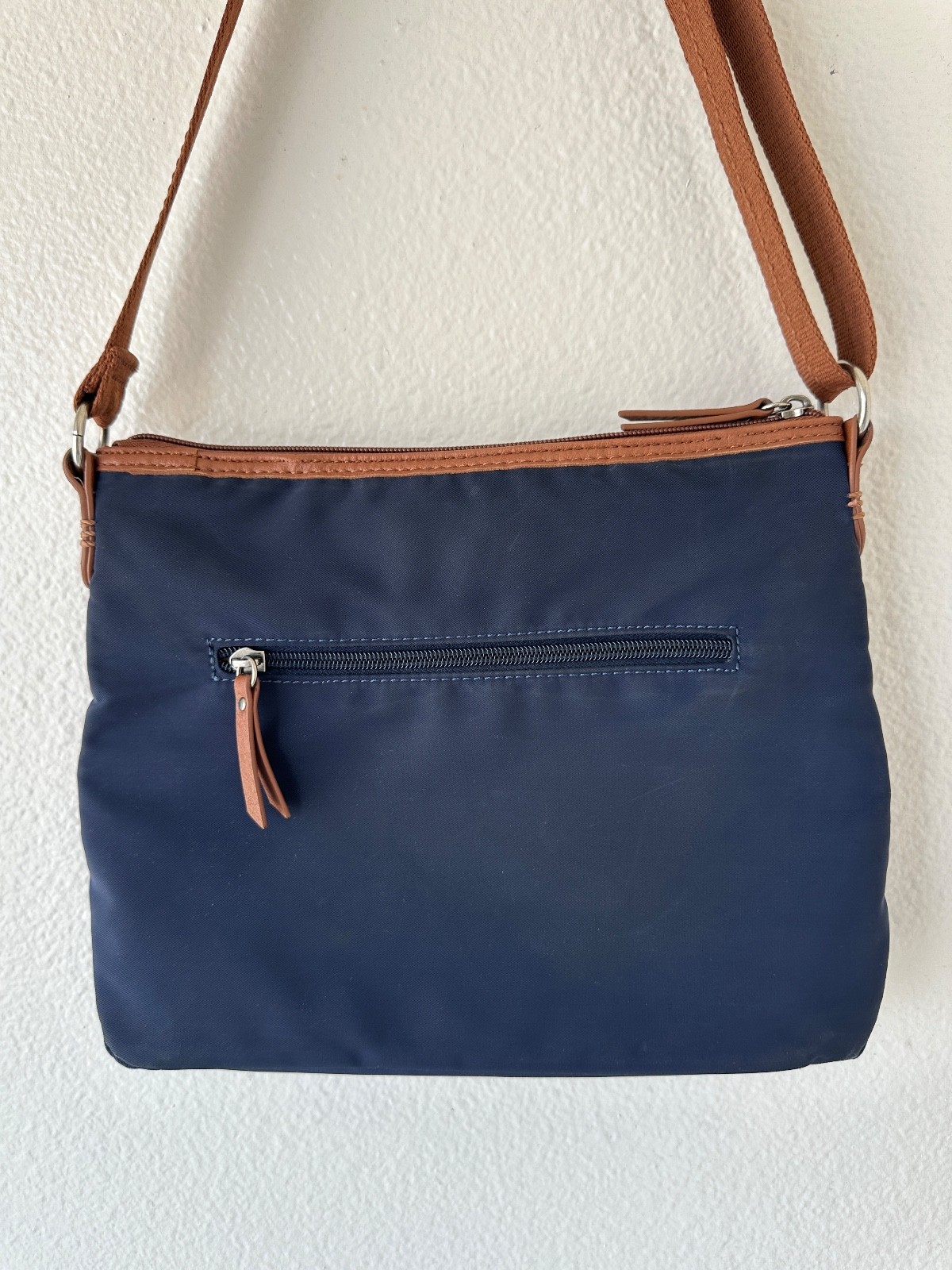 The Sak Esperato Nylon Crossbody Purse Bag Navy Blue Travel Organizer