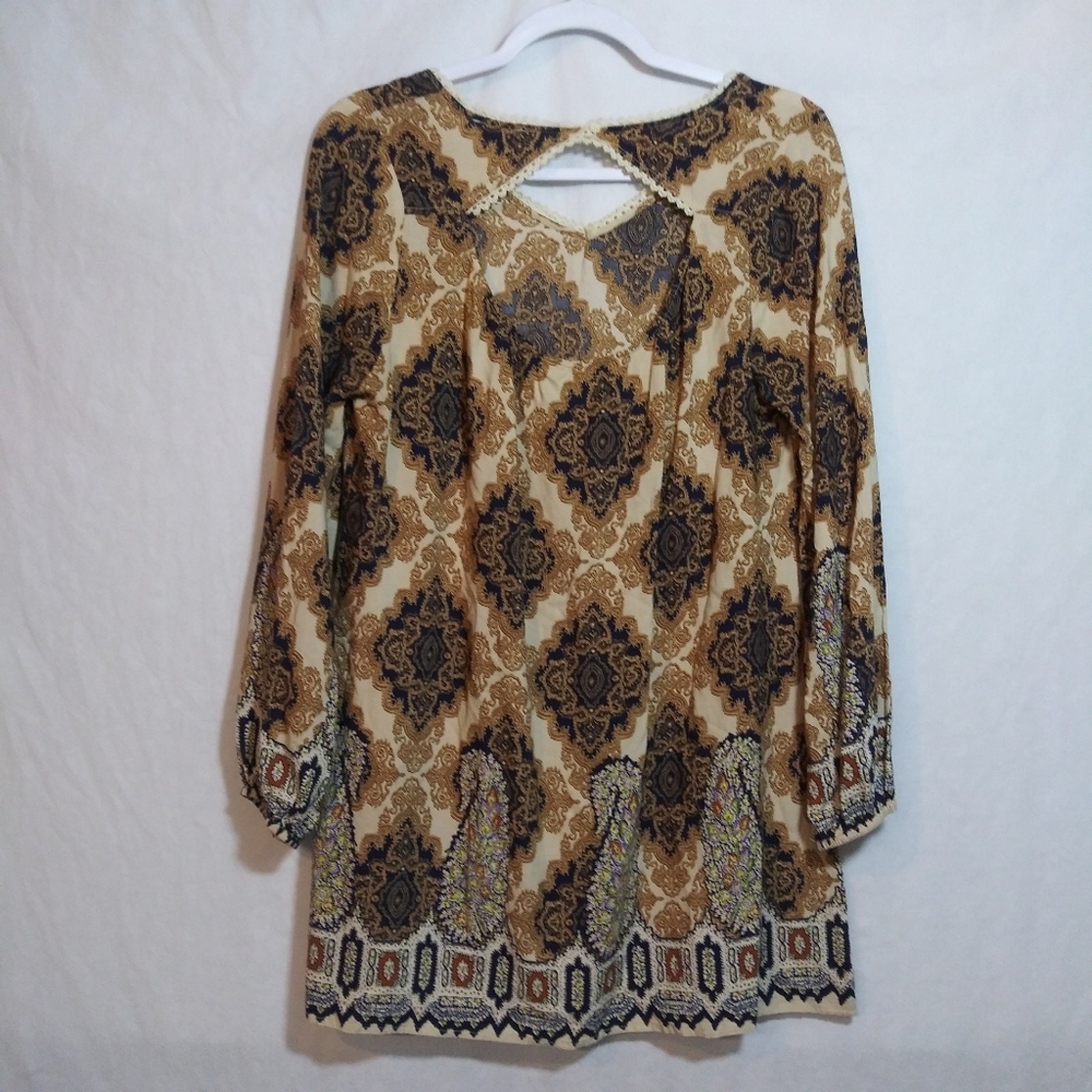 Kori America Boho Patterned Tunic Top Crochet Edge Beige Navy Size Small