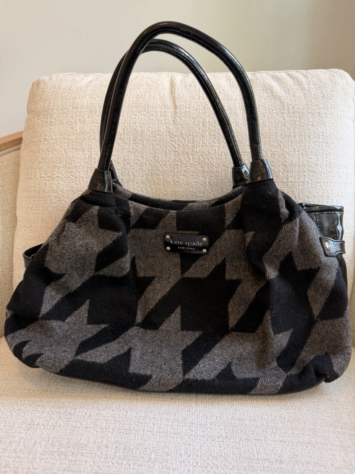 Kate Spade Houndstooth Shoulder Zip Top Black/Gray Pink Interior