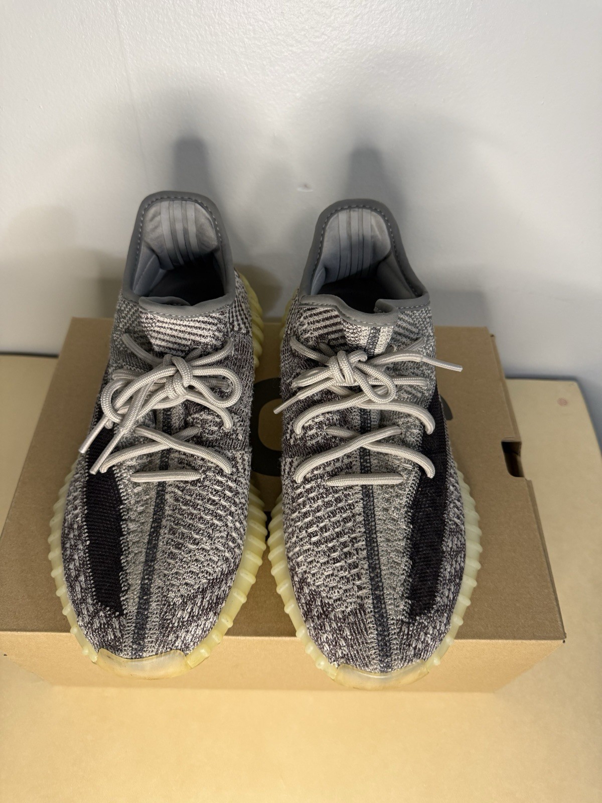 adidas Men’s Yeezy Boost 350 V2 Zyon Sz 8 Used