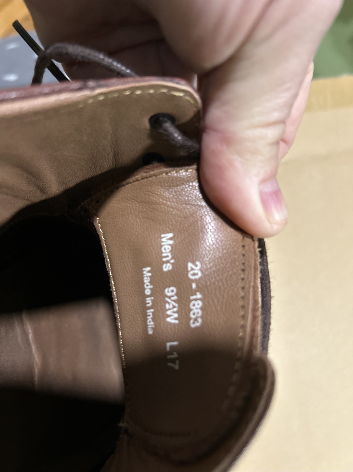 Johnston & Murphy shoes men 9.5 W Cap Toe Oxfords