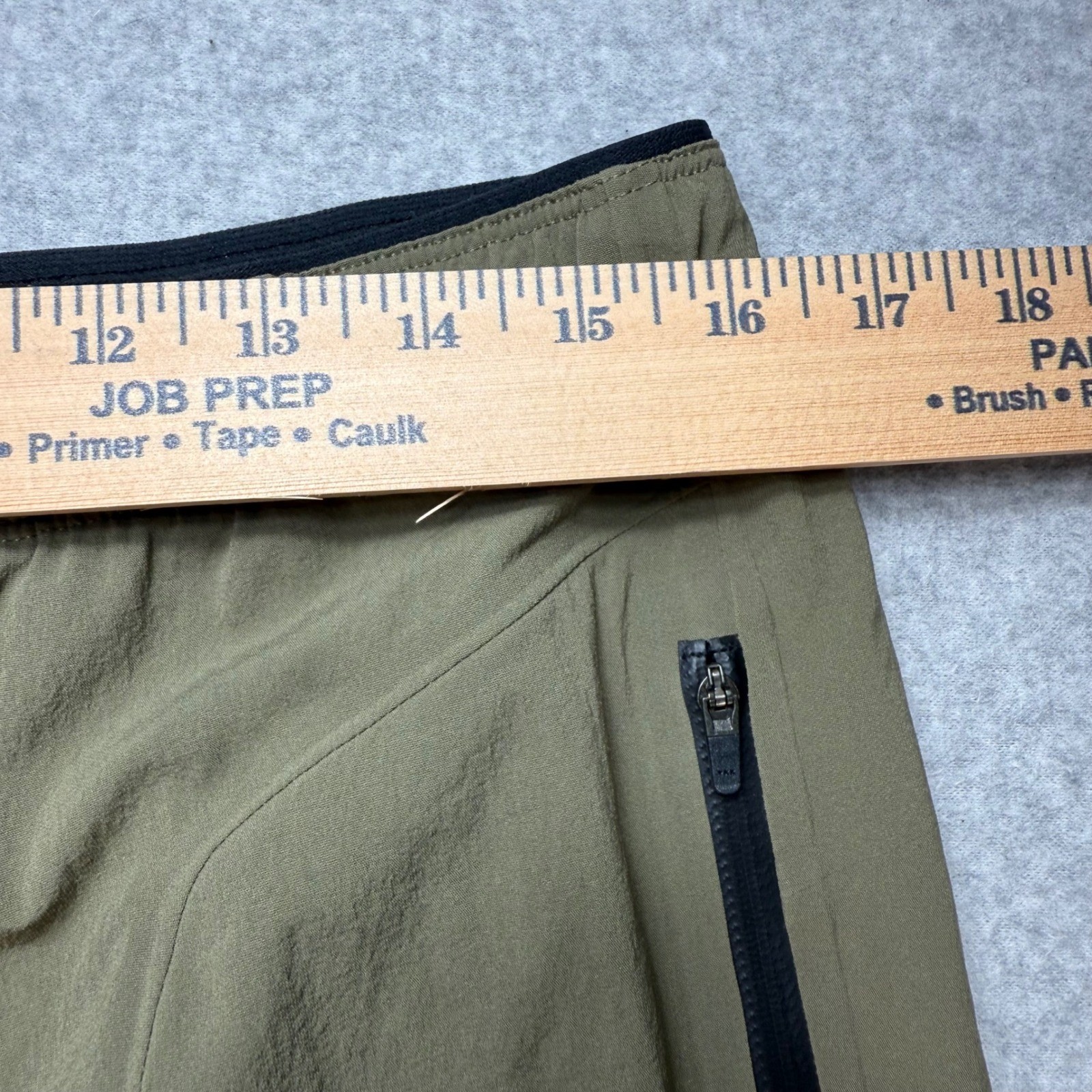 Paskho Mens Travel Hiking Pants Olive Green Stretch Size Medium RN 141719
