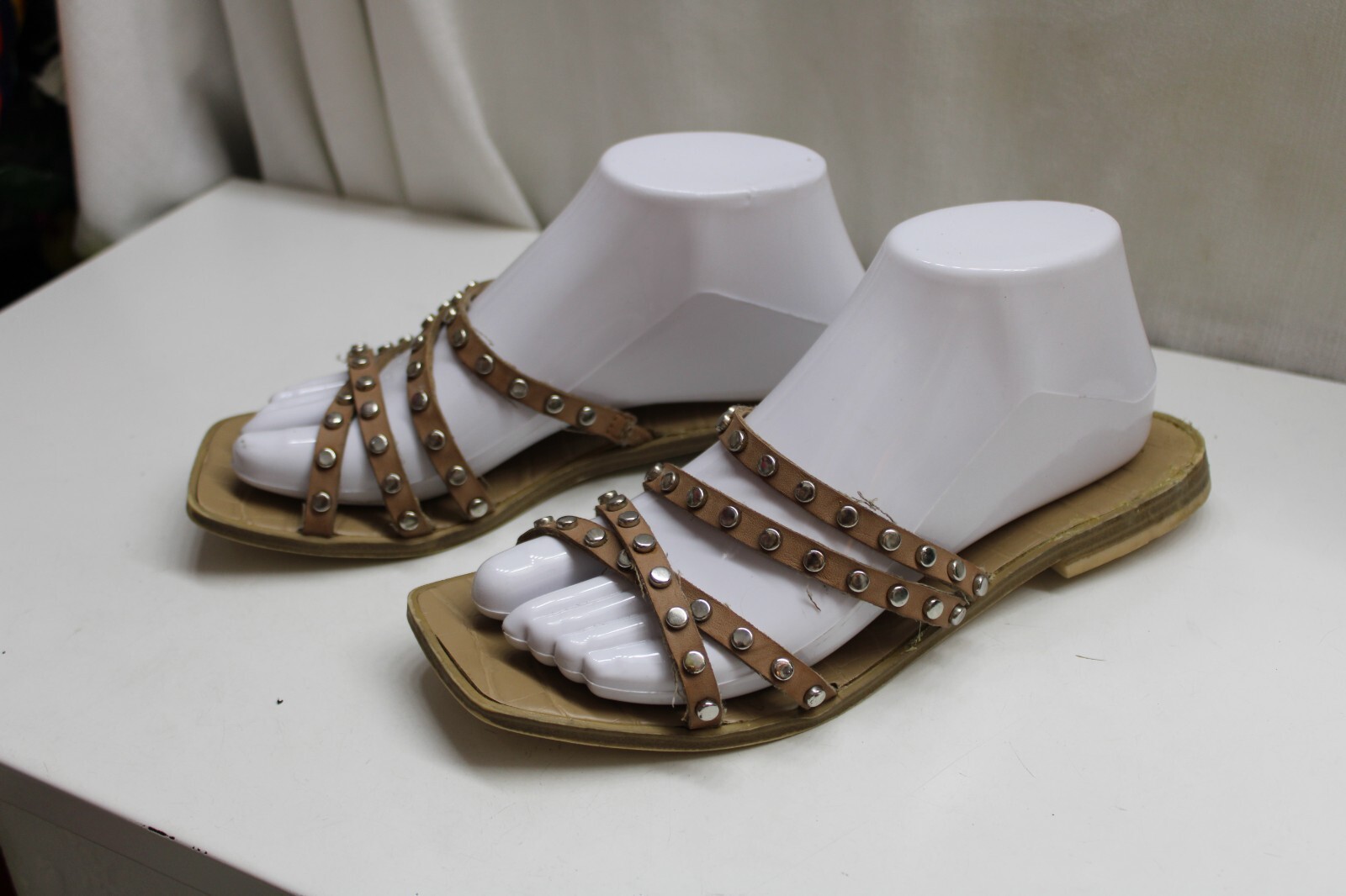 Dolce Vita Flat (Under 1 in) Studded Gladiator Cross Strap Slip-On Sandals Tan8