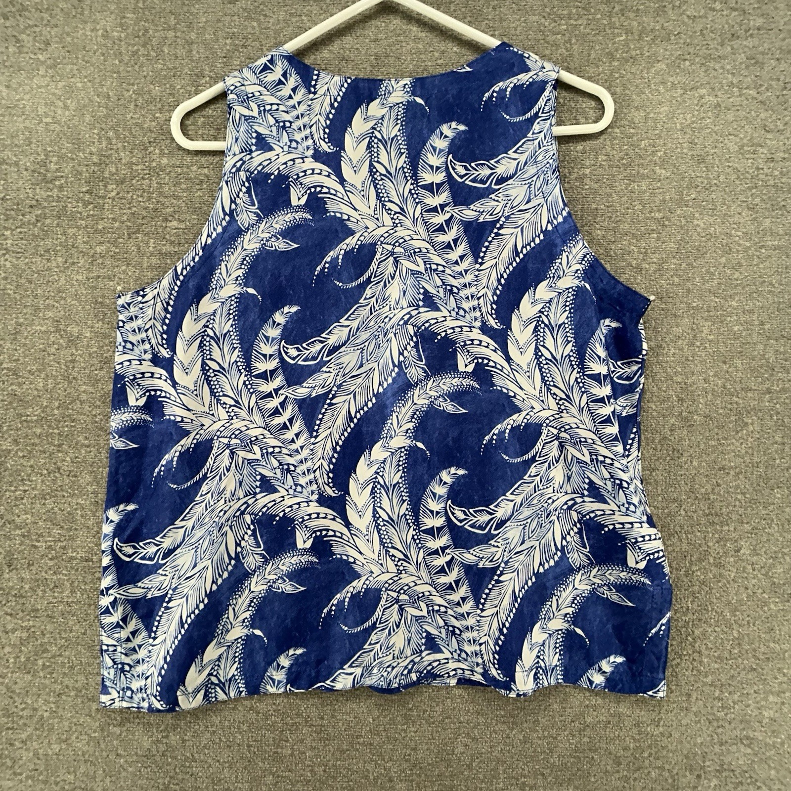 J McLaughlin Sleeveless Top Women Size Large Blue Floral Casual Silk Blend