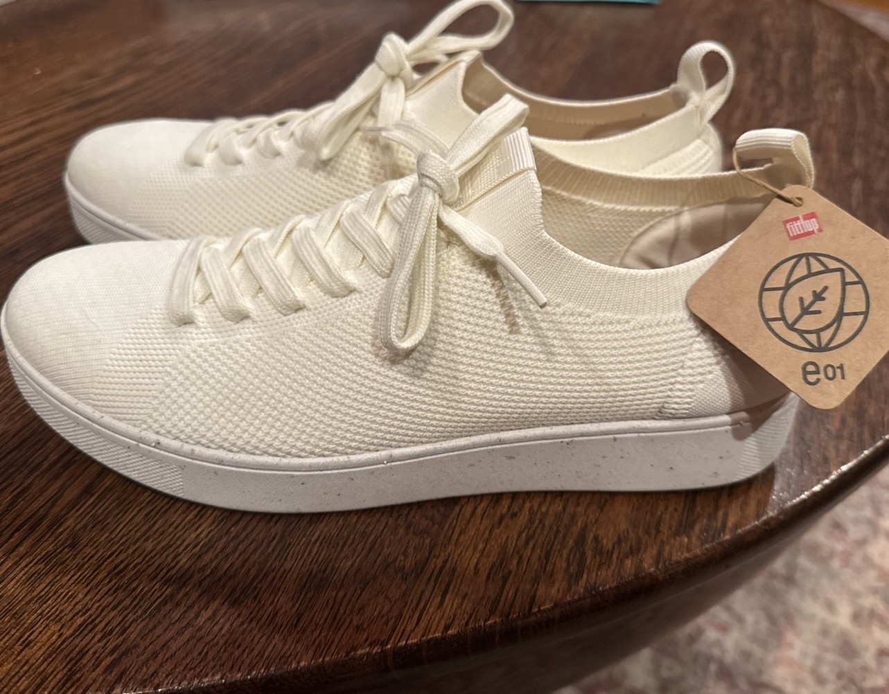 NEW Fitflop e01 Women’s Comfort Cream Knit Sneakers Walking Shoes Sz 8 Stretch