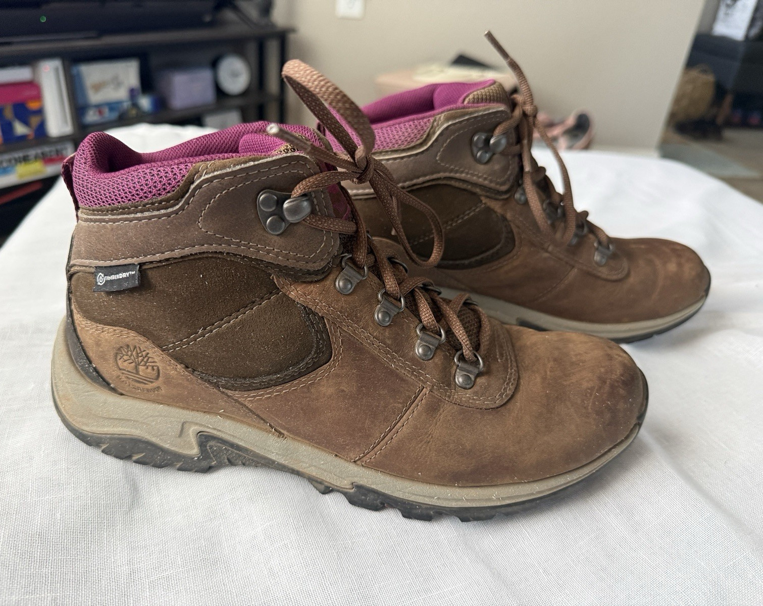 Timberland Women’s Waterproof Leather Lace-Up Ankle Hiking Boots US 8.5