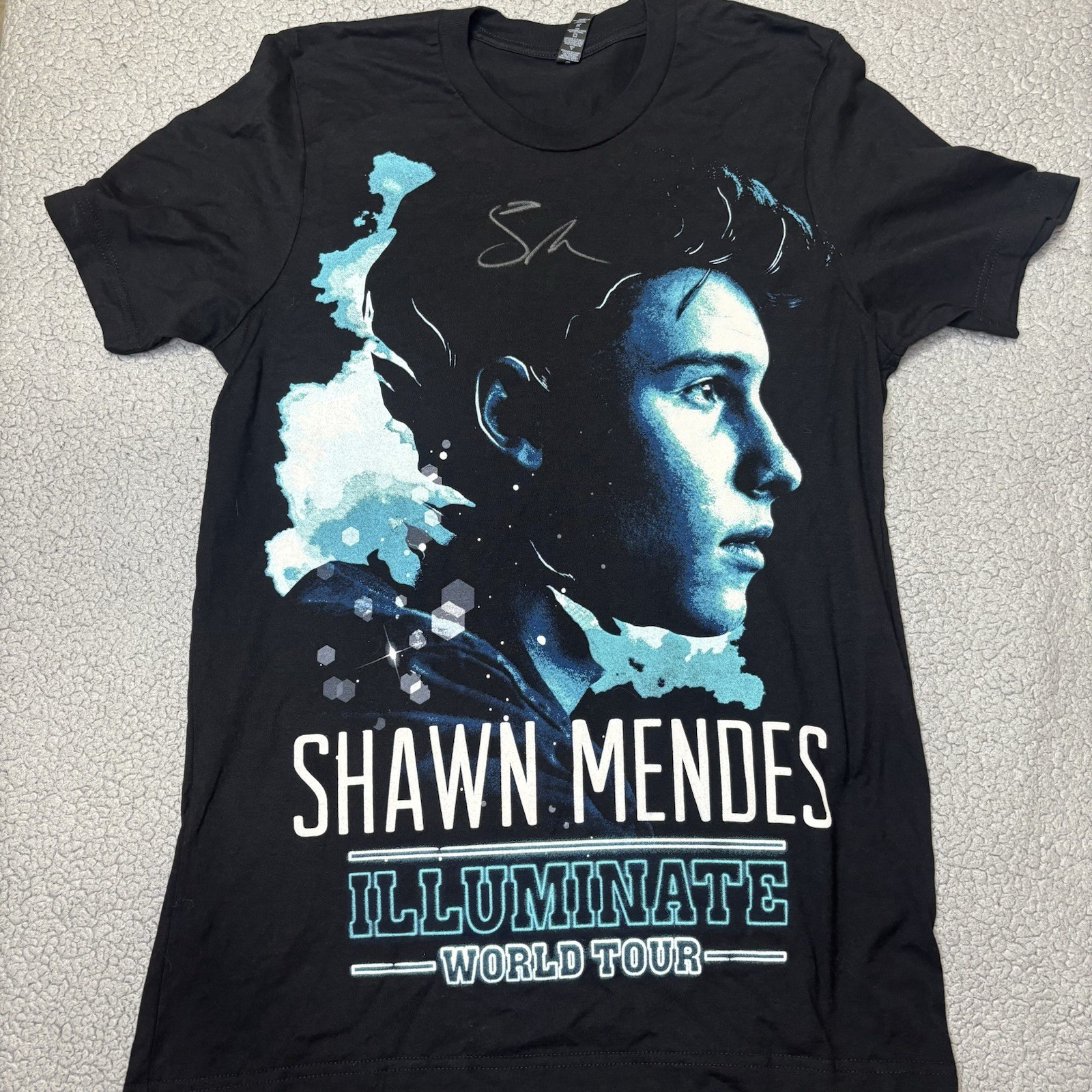 Signed Shawn Mendes Illuminate World Tour M Black Double-Sided Shirt