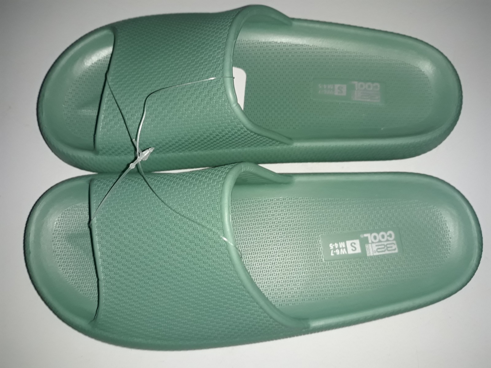 32 DEGREES COOL Cushion Slides Unisex SMALL Women’s 6/7 Men’s 4/5 NEW GREEN