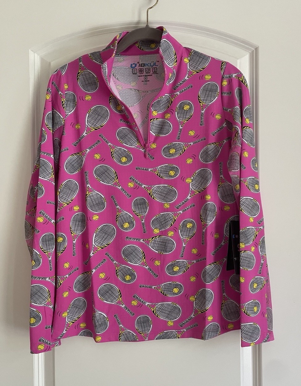 IBKUL Venus Tennis Hot Pink Mock 1/4 Zip Long Sleeve Top 50 SPF MSRP $100
