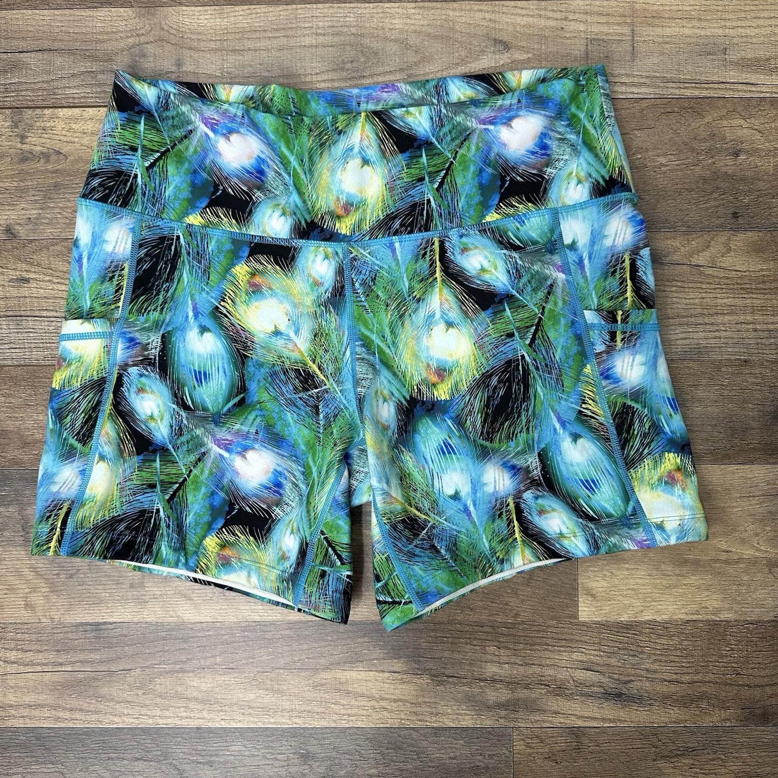 Constantly Varied Gear CVG Peacock Workout Shorts Women’s Size Large
