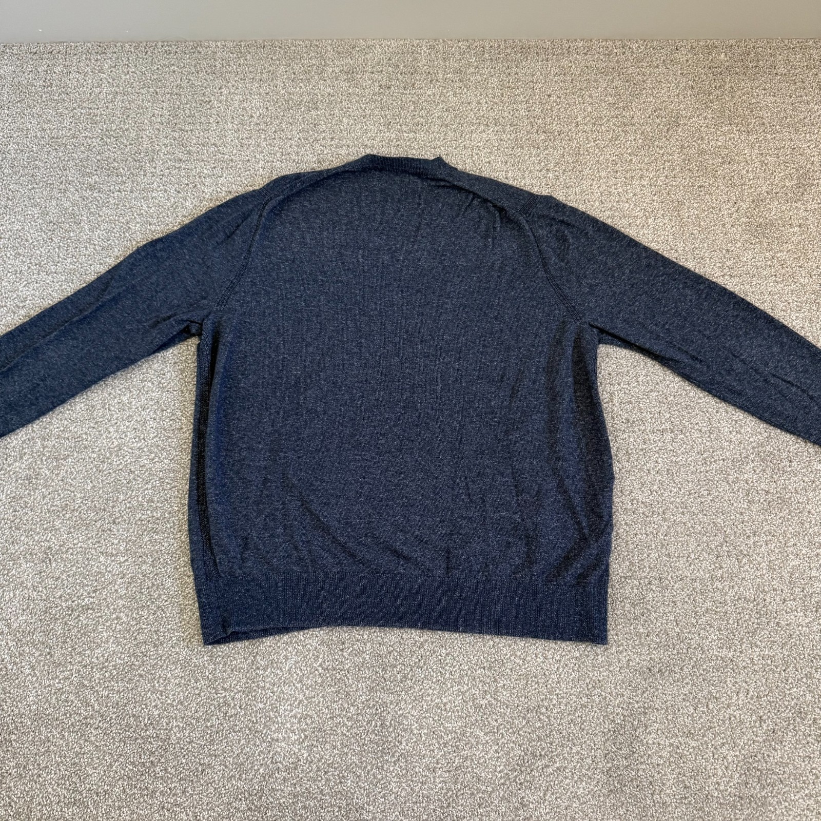 Lot of 2 Banana Republic Heather Cotton Yarn V-Neck Sweaters Men’s L Blue Green