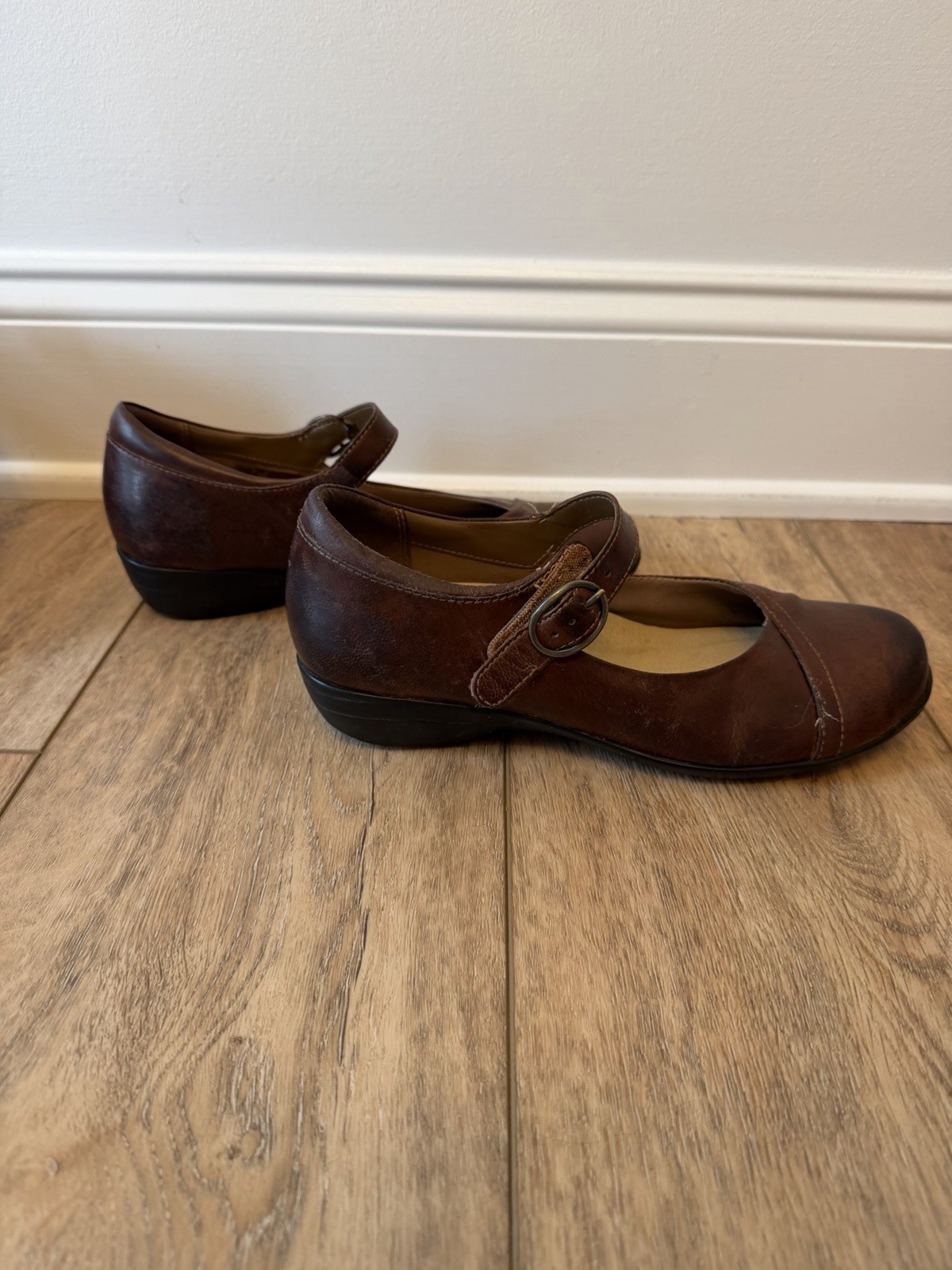 DANSKO Women’s Brown Leather Marah Mary Jane Clogs Size 38. Cleaned And Polish