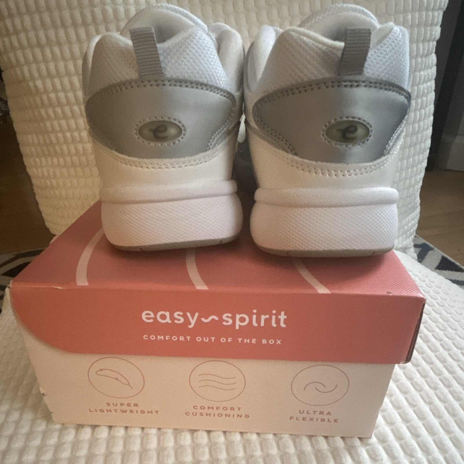 Easy Spirit Romy Leather Cushioned Lightweight Sneakers White/Gray Womens 8 WW