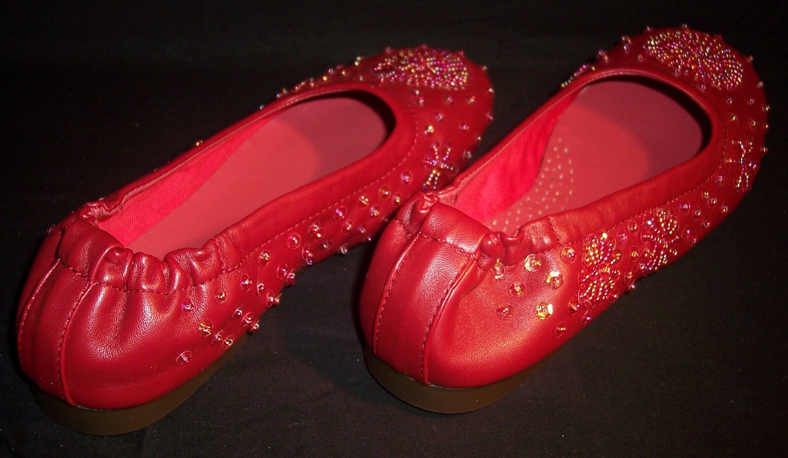 Shoes Pair Wine Color Women’s Girls Slip On Casual Sequins Beads Red New 65636