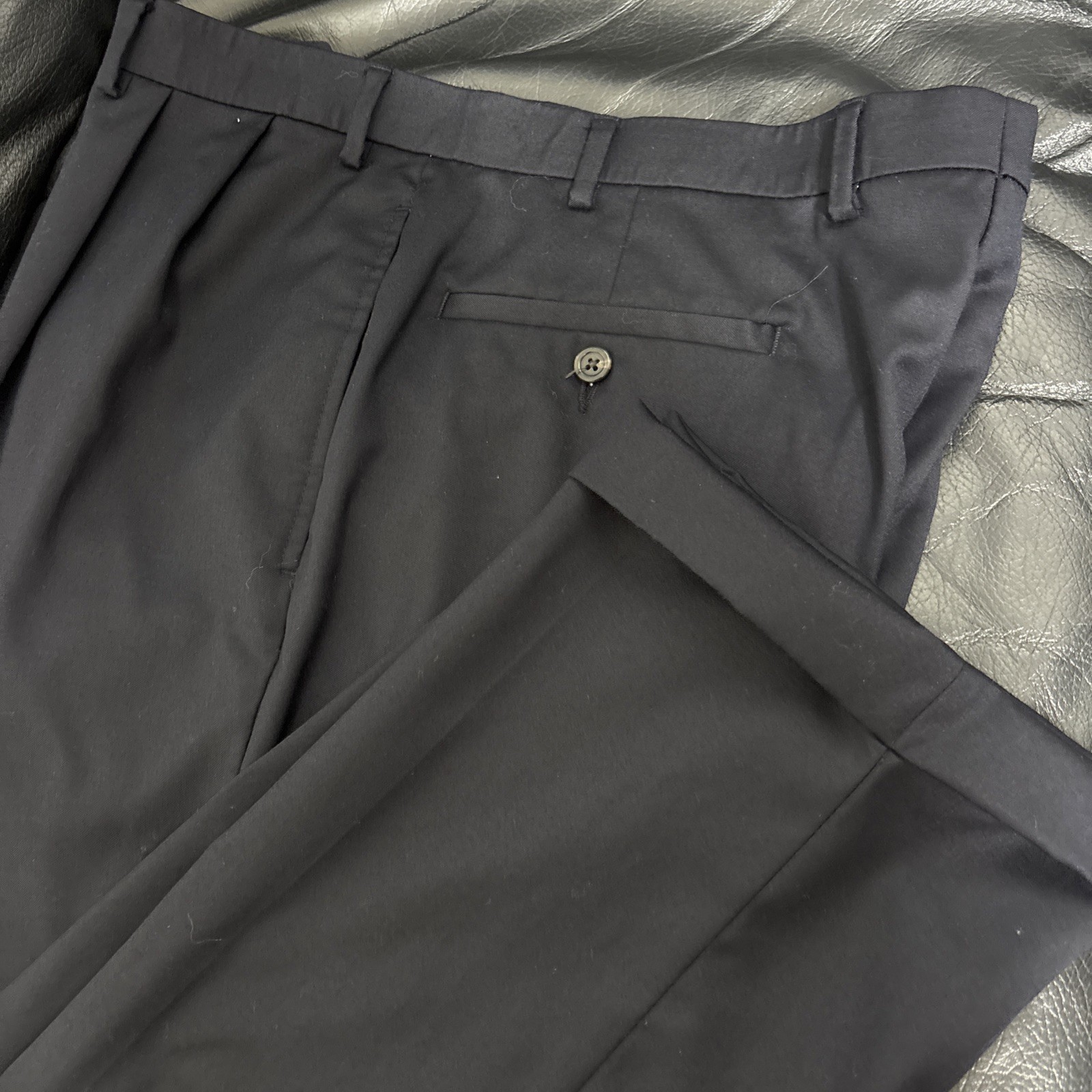 Lauren Ralph Lauren Pleated Dress Pants Navy Blue Men’s 36X32. 100% Wool