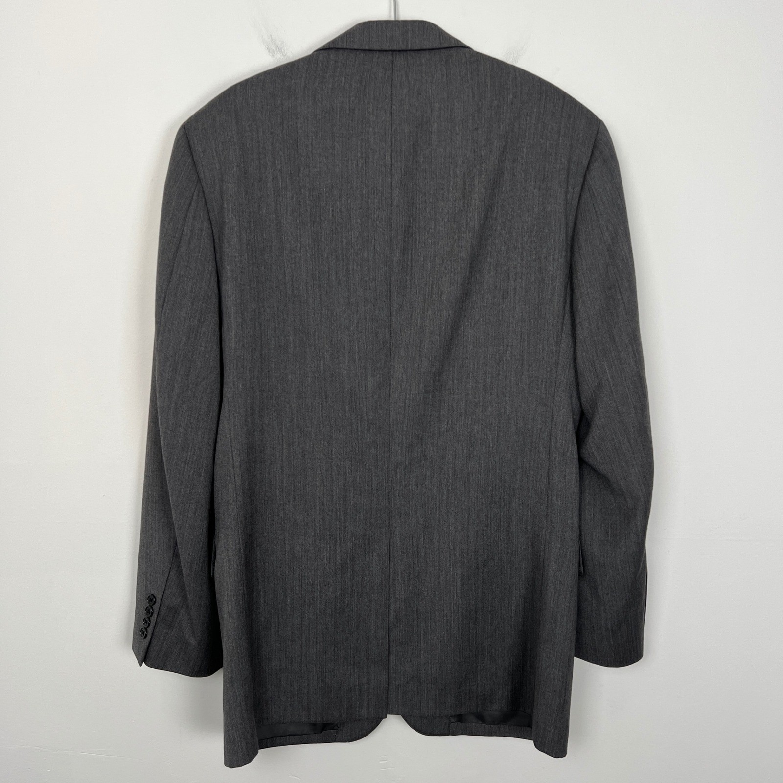Jos A Bank Mens Charcoal Gray Herringbone Suit 2 Piece 2 Button Jacket Pants L40