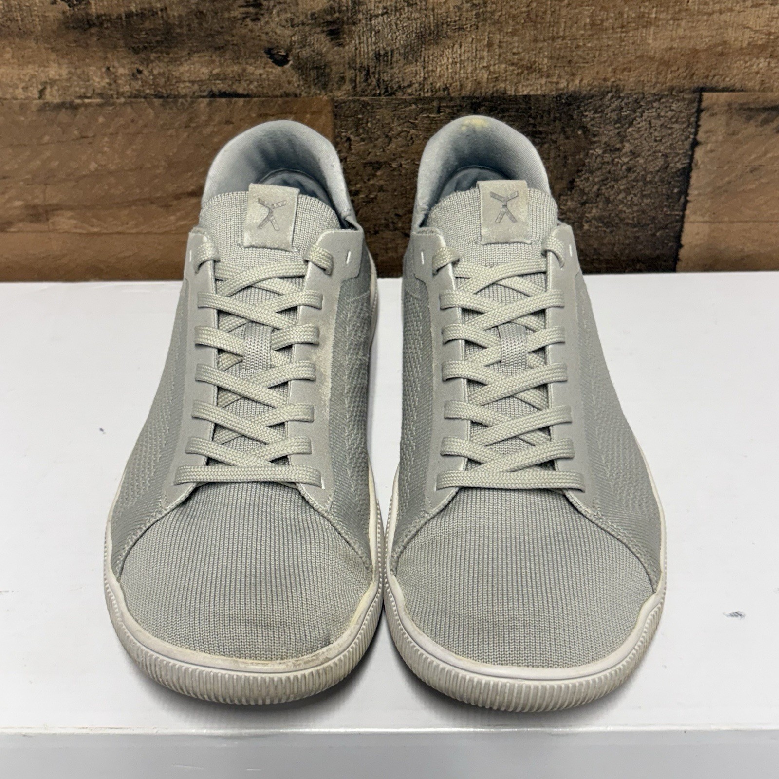 Flux Adapt Knit Trainer – Gray White – Men’s Size 9 / Women’s 10