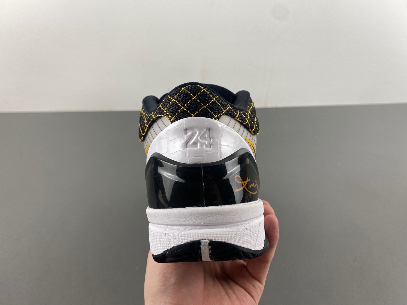 Zoom Kobe 4 Protro Del Sol 2019 – AV6339-101