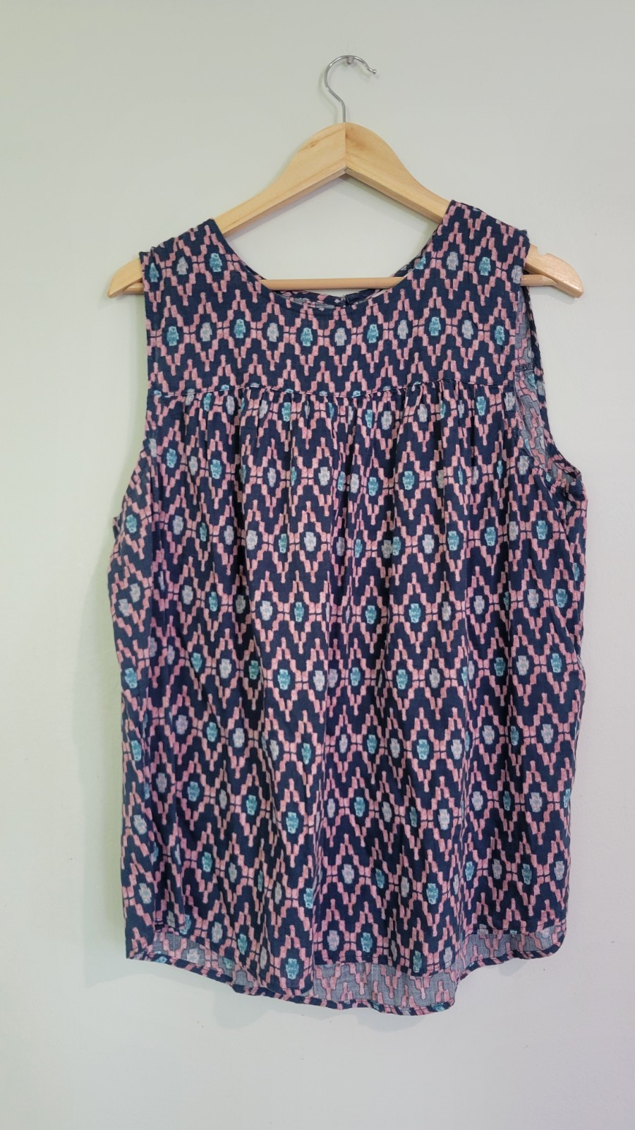 Sonoma Women’s XL Geometric Multicolor Tank Top Round Neck Sleeveless Pullover