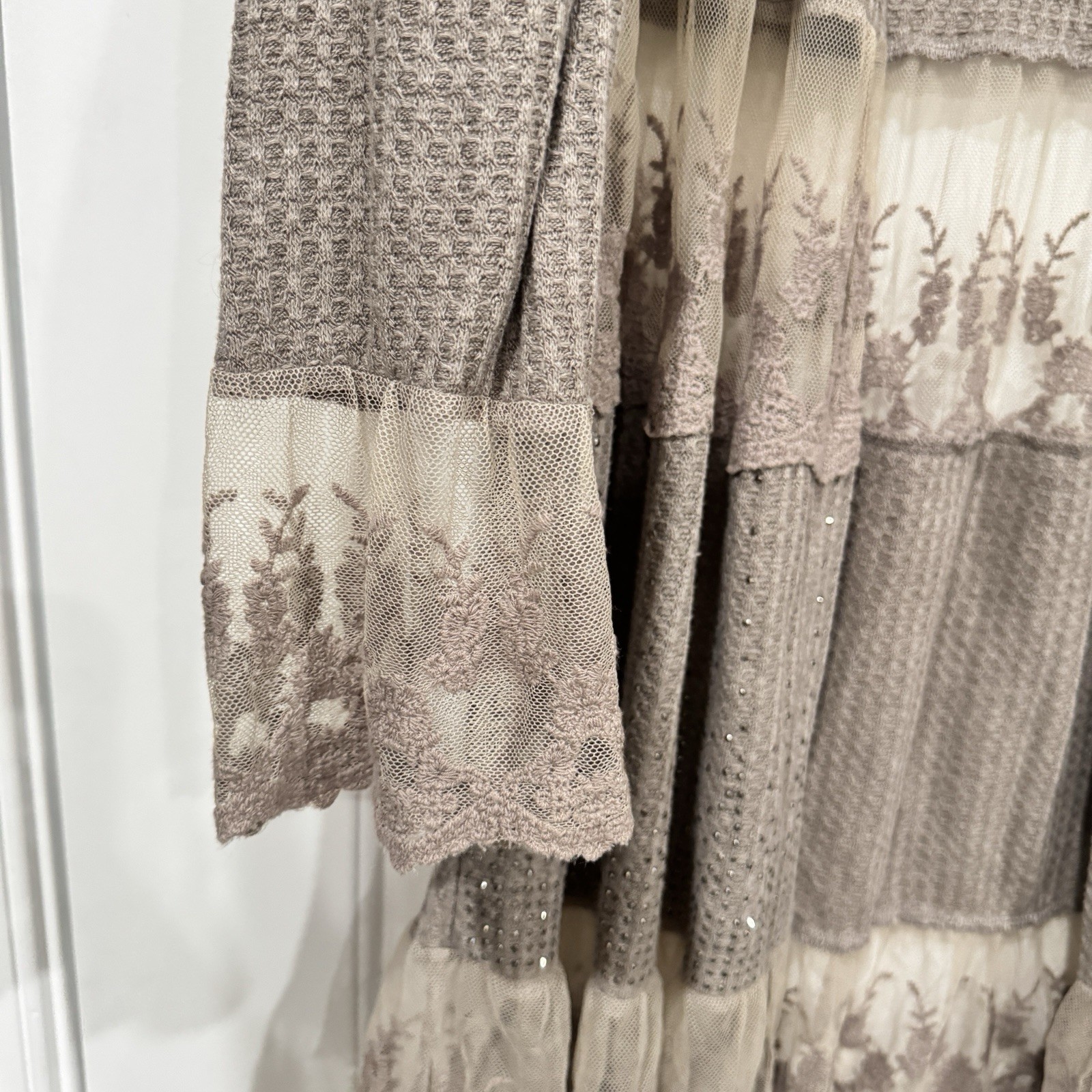 Vocal Beige All Over Lace Sequins Boho Duster Cardigan Jacket Women’s Small Y2K