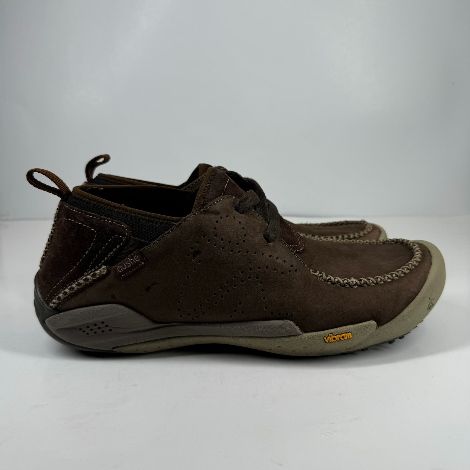 Cushe Baja Chill Men’s US 11 Dark Brown Suede Oxford Loafers Vibram Sole UM00131