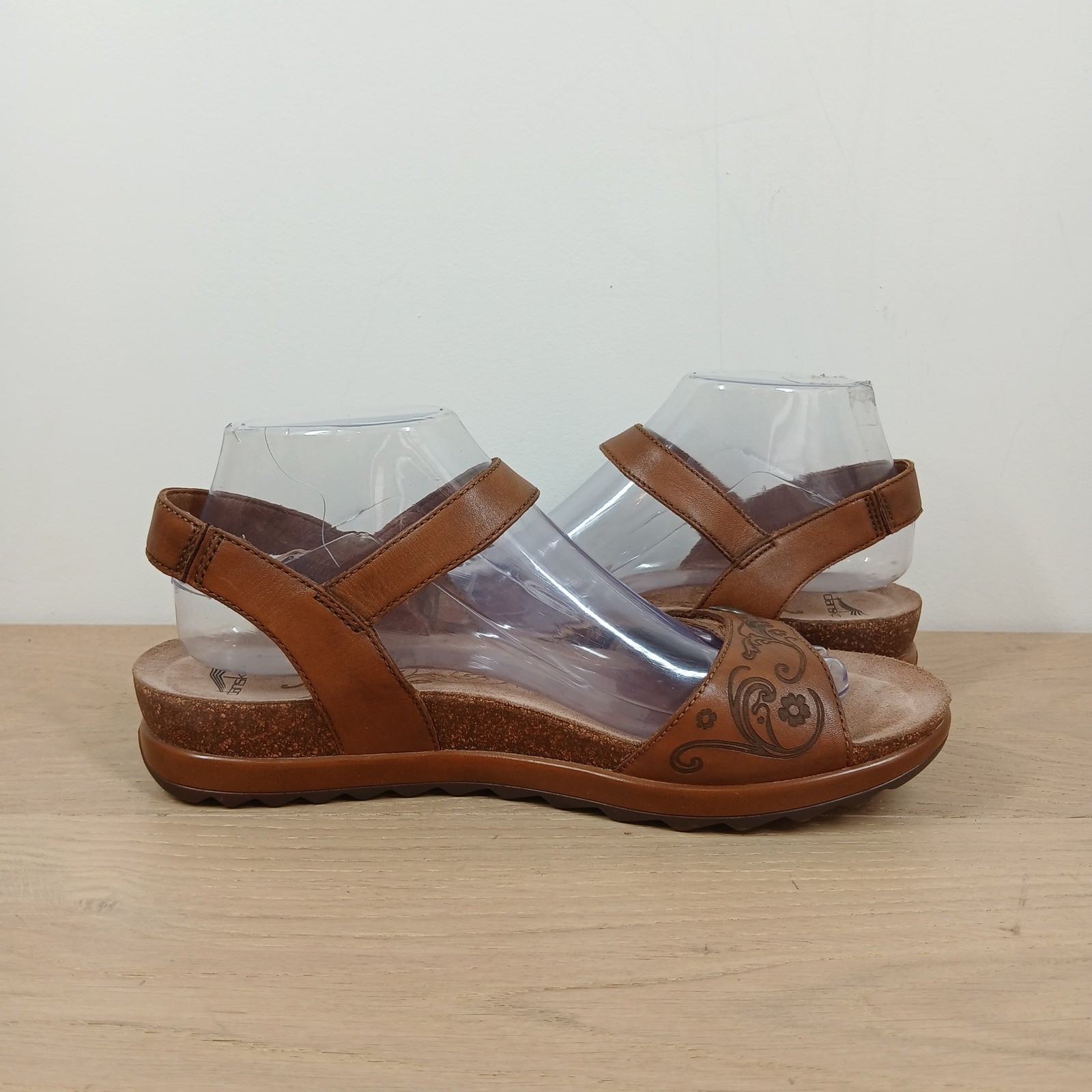 Dansko Wedge Sandals Women’s 9.5 Reece Tan Brown Leather Floral Laser Cut