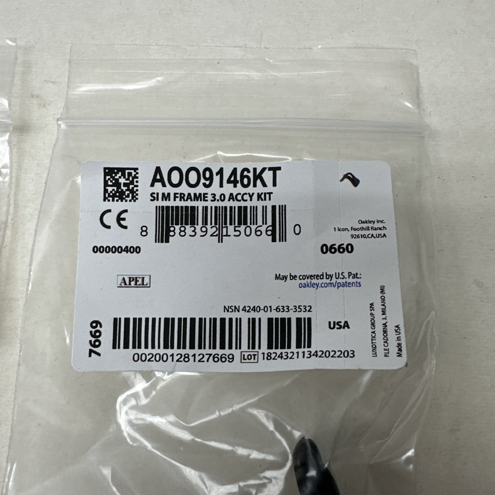 AUTHENTIC Oakley SI M Frame 3.0 Black Replacement Nose Pad Piece 2 Pack Set
