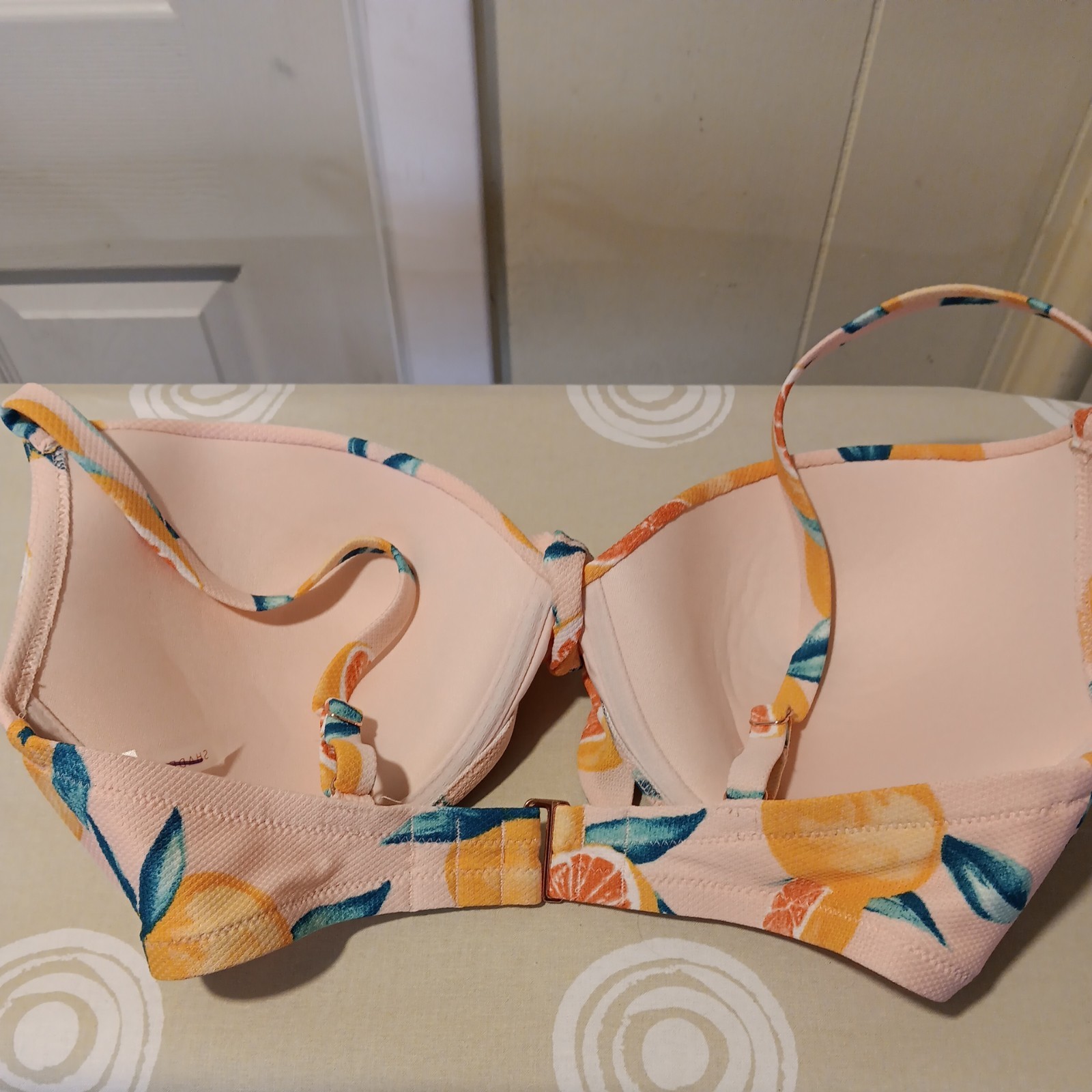 Bikini Top Size 36DD Underwire Shade & Shore Peach / fruit design Full Coverage