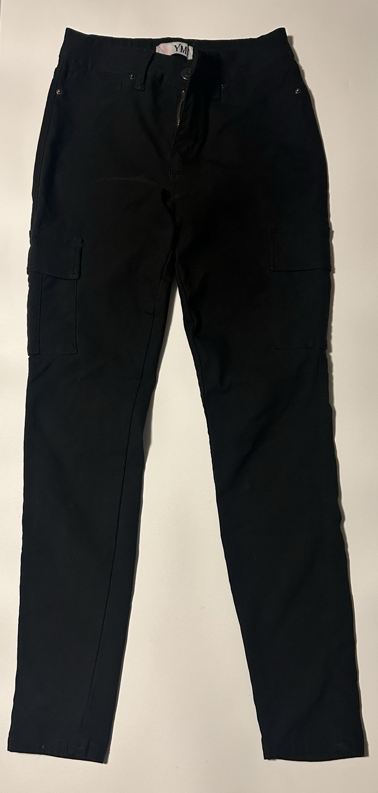 YMI Black Rayon/Nylon/Spandex Woman’s Black Skinny Pants Size Medium
