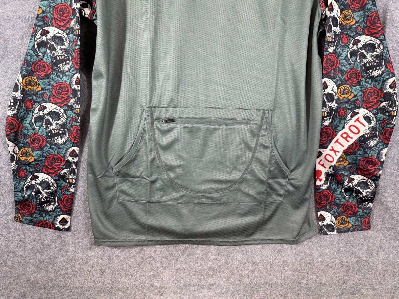 Zero Foxtrot Performance Shirt Mens L Green Skull Roses Crew Rash Guard NWOT