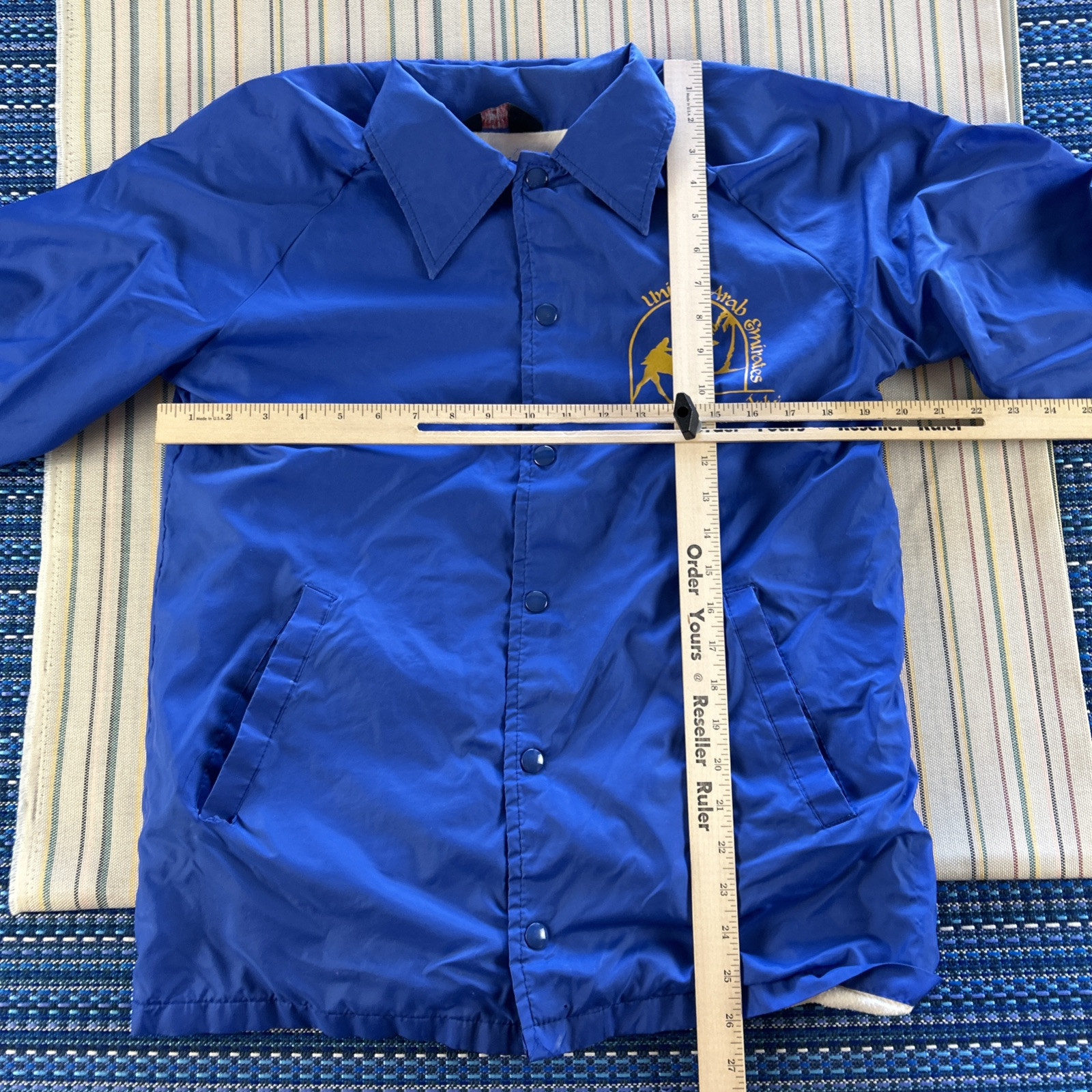 VTG United Arab Emirates Dubai Windbreaker Jacket Mens Small Blue Snap Y2K #8254