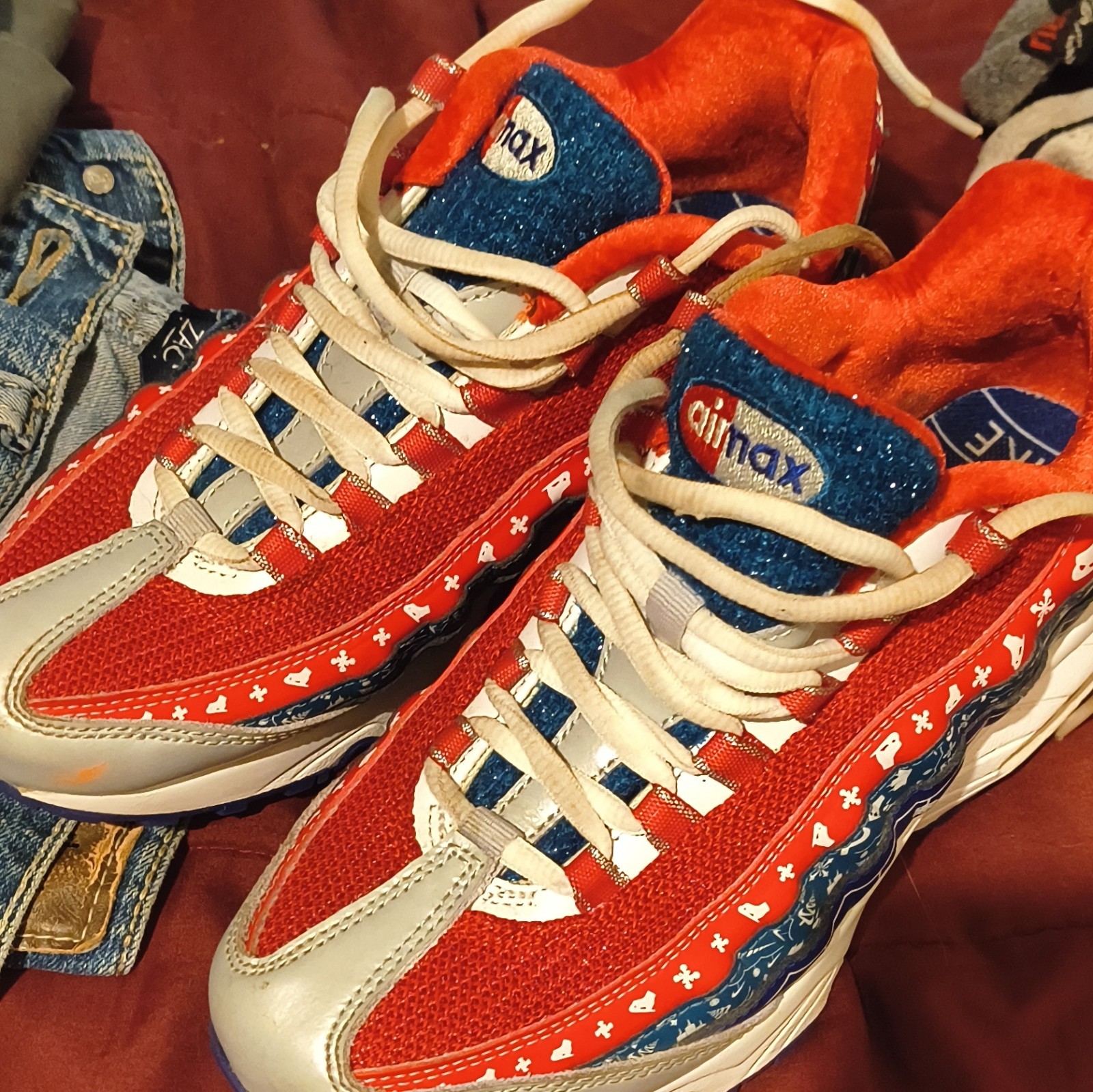 Nike Air Max 95 Unisex Kids US 6 Low Top Leather Lace-Up Sneaker Paisley
