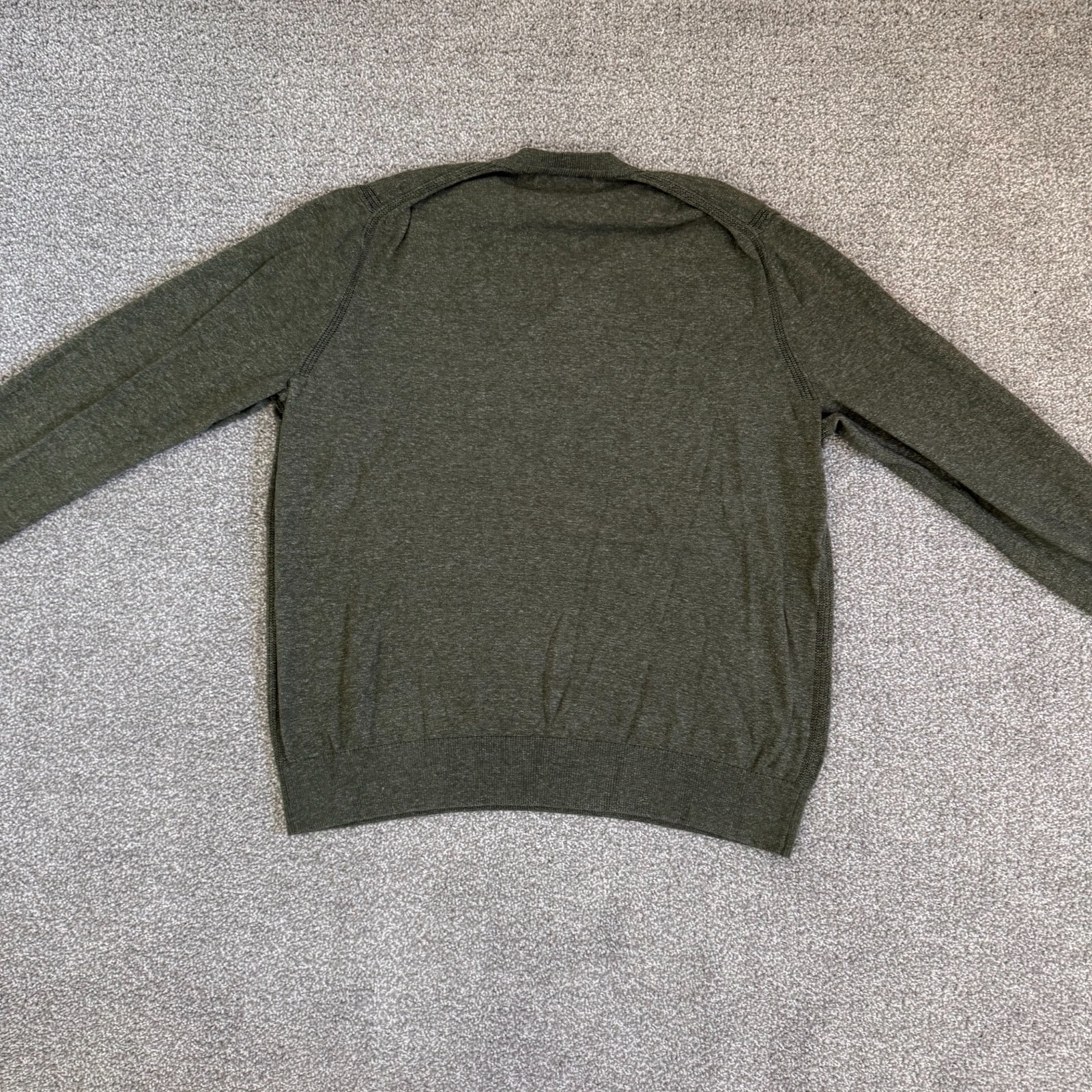 Lot of 2 Banana Republic Heather Cotton Yarn V-Neck Sweaters Men’s L Blue Green