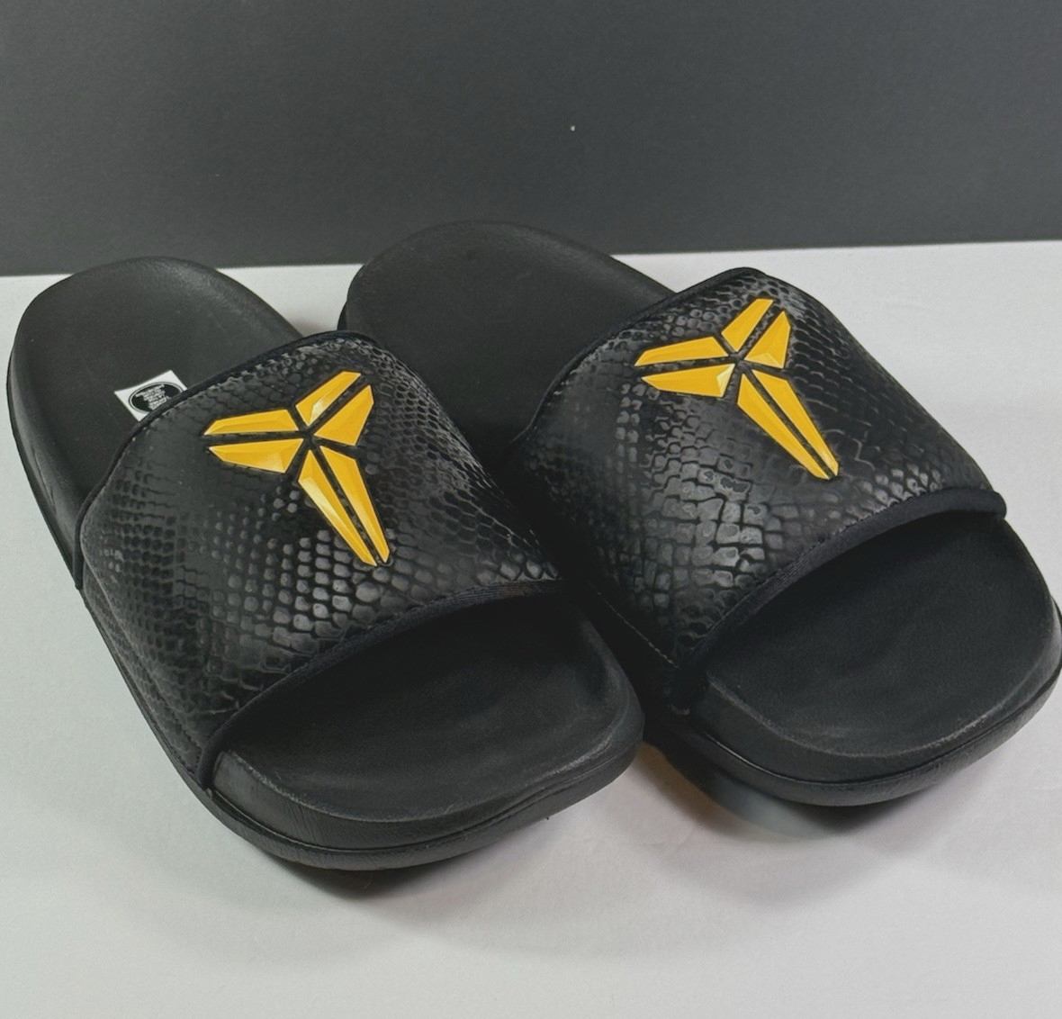 Authentic Men’s KOBE Offcourt Slide / Black-University Gold / #IF2870 003 / NIB