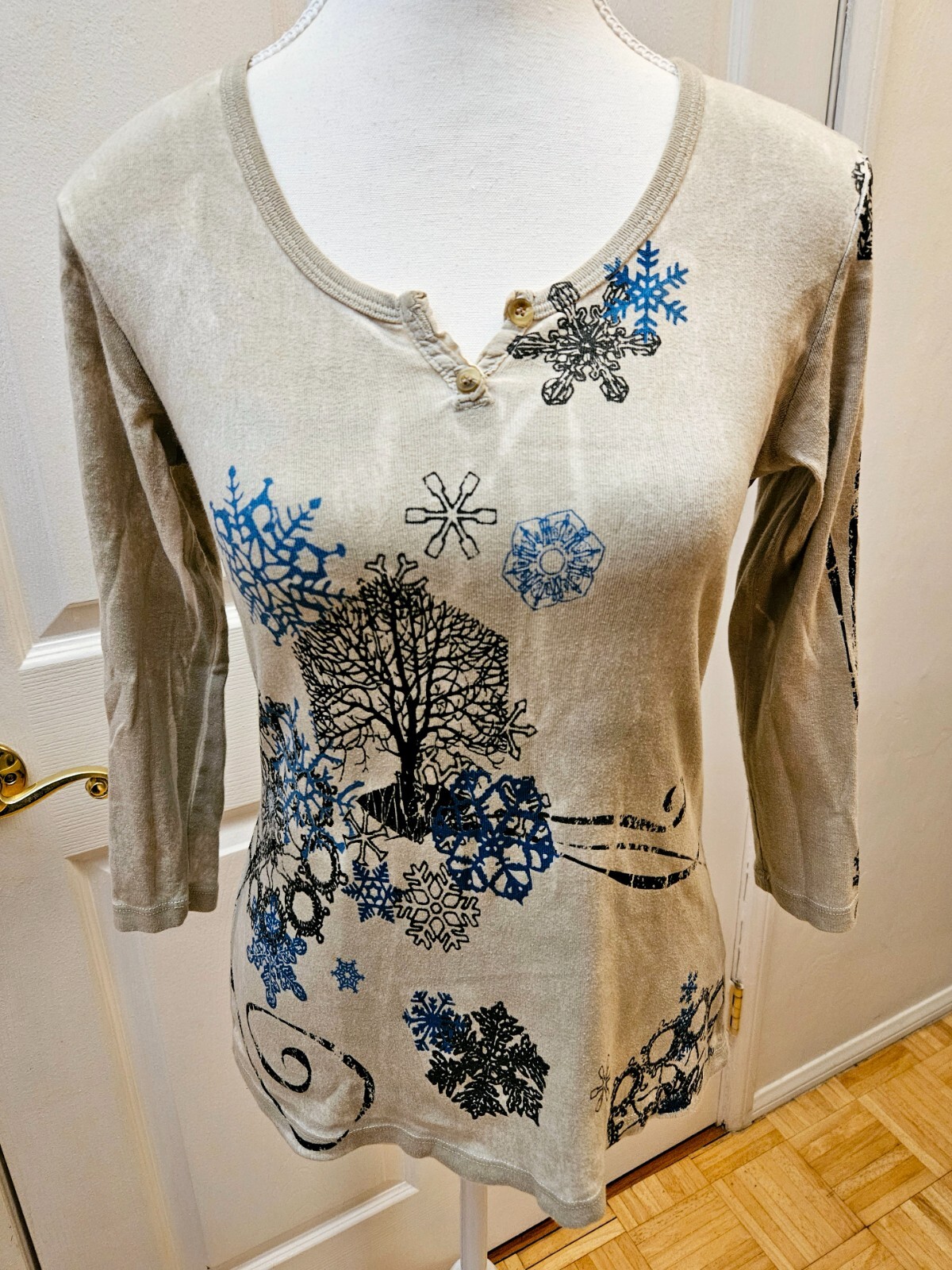 RARE NEW Y2K GLIMA Tan Blue Tie Dye Print Snowflake Winter Cotton Blouse Top S
