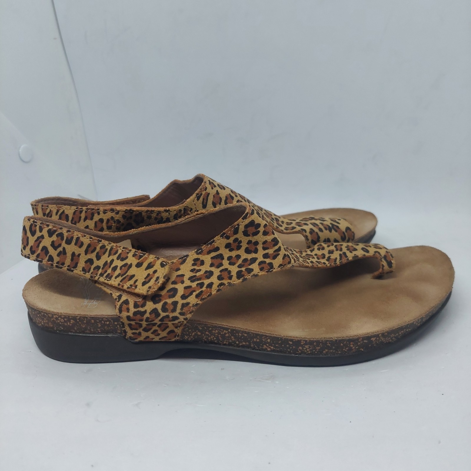 Dansko Reece Sandals Animal Print Leather Thong Slide Womens Size EU 37 US 6.5-7