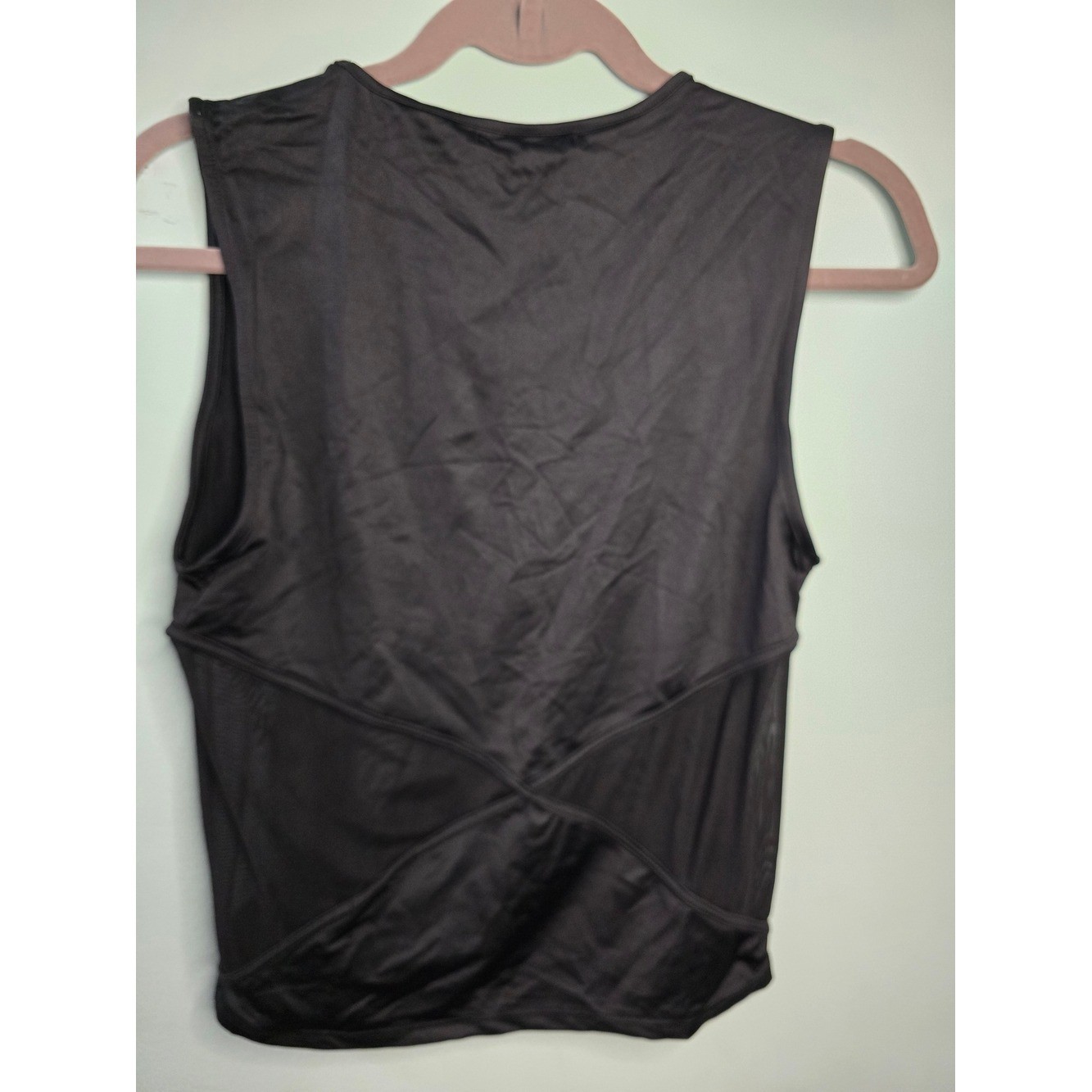 Forever 21 Black Sleeveless Crop Top with Sheer X-Waist Panels size Medium NWT
